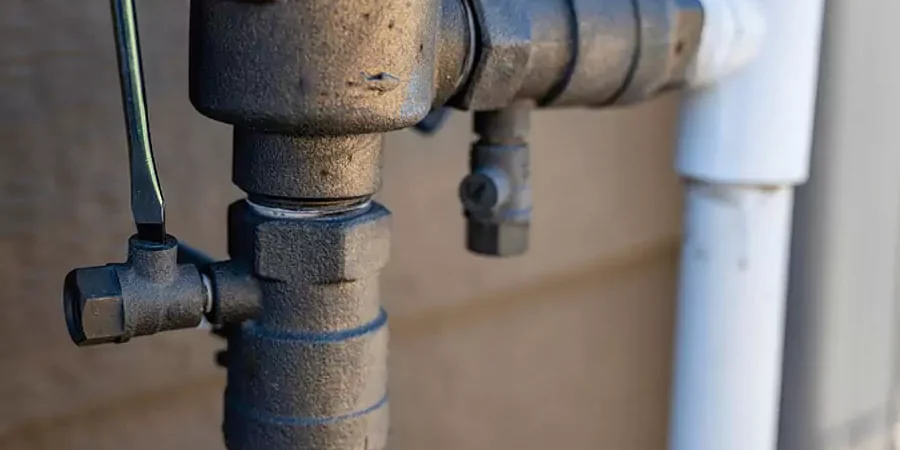 backflow testing device